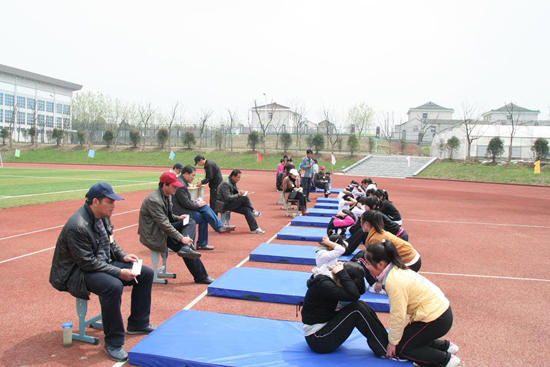 洛阳市中考学生怎么去考场,洛阳市中考去考场能带什么