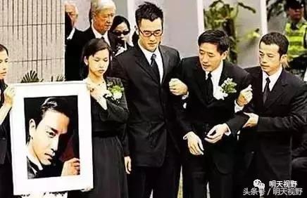 人物——怪你过分美丽，即使错过了你的时代也着迷！