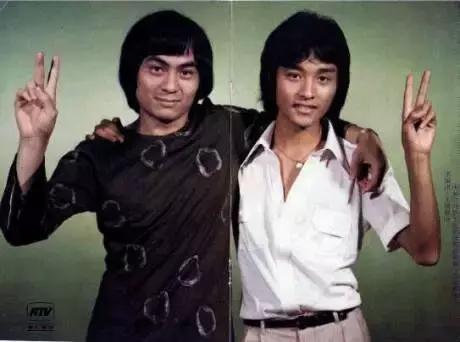 哥哥张国荣的传奇一生,张国荣老照片100张