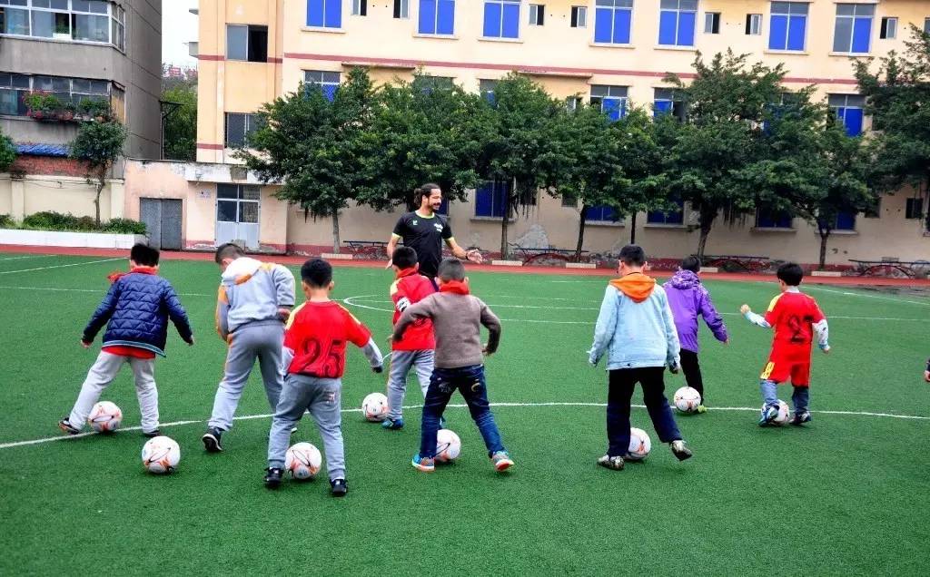 一周播报2017第10期你关心的本周热点都在这儿！凤凰湖免费WIFI、新社保卡、校庆留言……