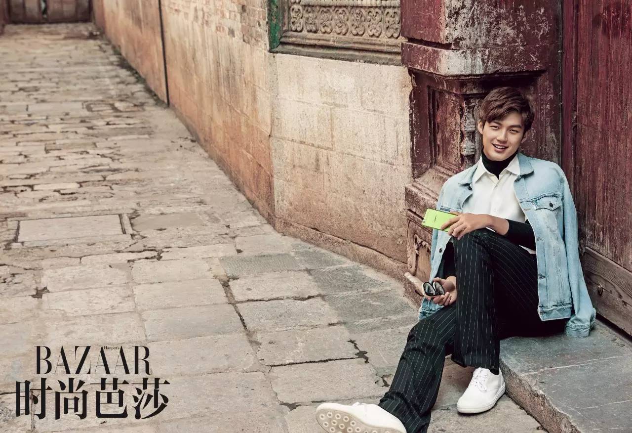 漂亮的手机当然要配漂亮的手机壳,再好看的手机都抵不过透明壳