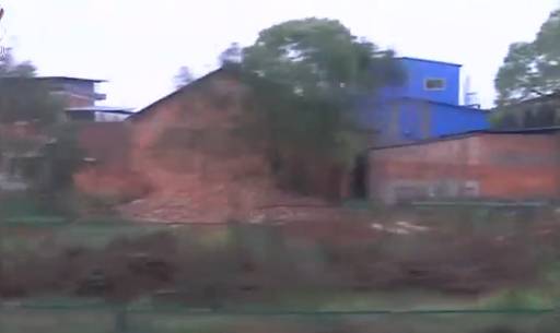 铁路车站脏乱差,铁路沿线环境污染案例