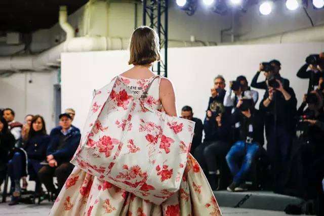 balenciaga真货对比,balenciaga烫钻牛仔真假