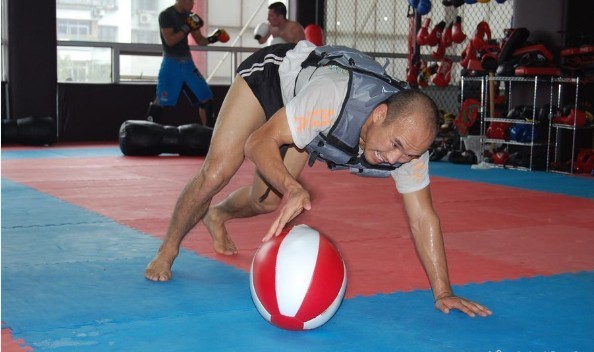 ufc中国第一人张铁泉,ufc中国张铁泉