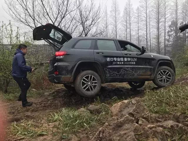 试驾Jeep：别总说生活无趣，你的一辈子能活出几种人生