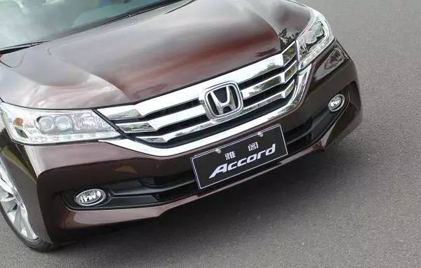 途乐和陆巡咋选？机油10W40比10W30更好？