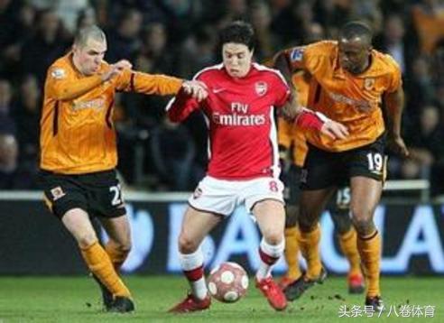 别人骂我们不会踢球的霸气回语,为什么教练骂我我都不会发火