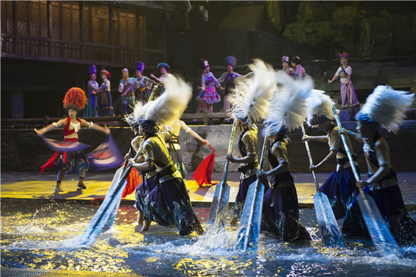 边城视频讲解,边城演出实景