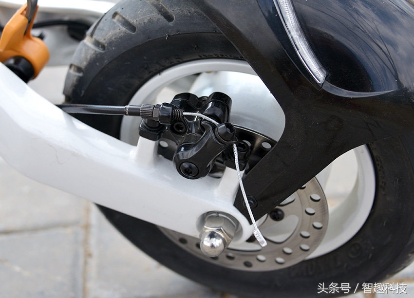 老婆儿子齐上阵视频,入门级电动车测评