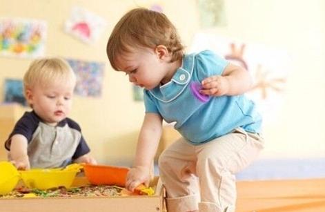 宝宝不爱吃饭不爱喝牛奶什么原因,小孩不爱吃饭吃饭慢