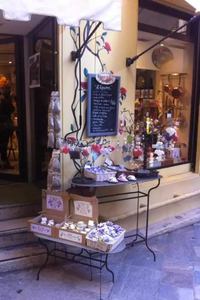 寻味格拉斯,老城下的香水之路!