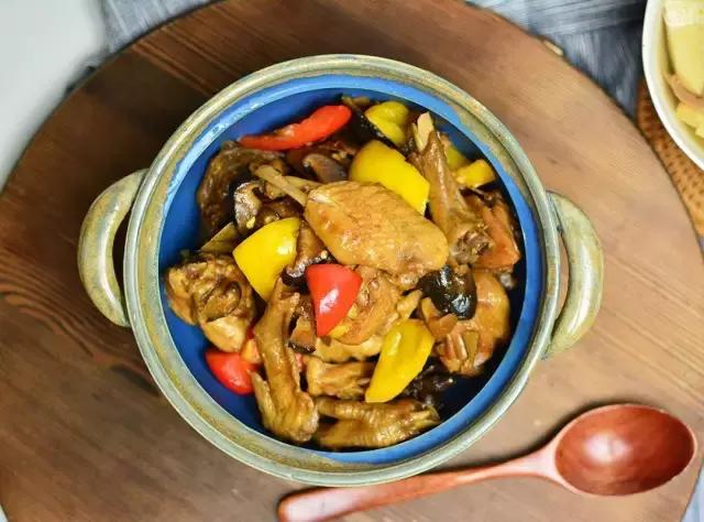 大街小巷都能吃到的黄焖鸡,黄焖鸡哪里卖得最火