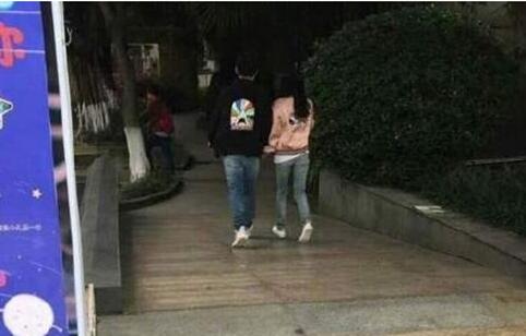 王思聪豆得儿领证了吗,思聪豆得儿照片