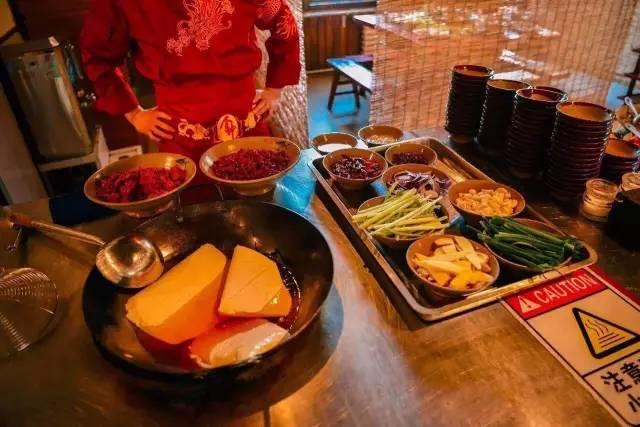 海底捞经典麻辣火锅,海底捞清油麻辣火锅辣吗