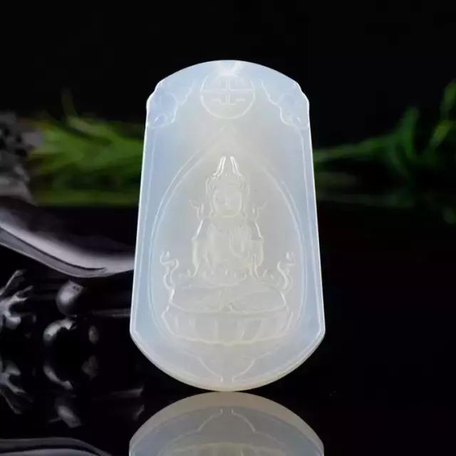 黄龙玉手镯费料,导致黄龙玉手镯价格高?