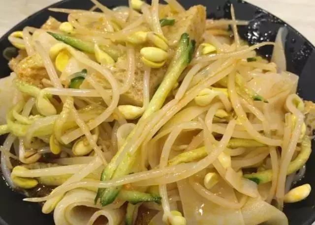 表说偶们不够洋气！但好吃呀！撸起袖子吃中华百年历史的汉堡！