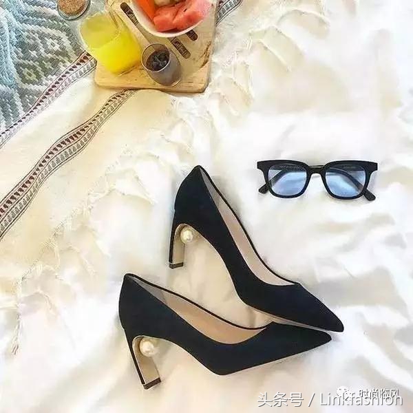 一双鞋,火过大牌包