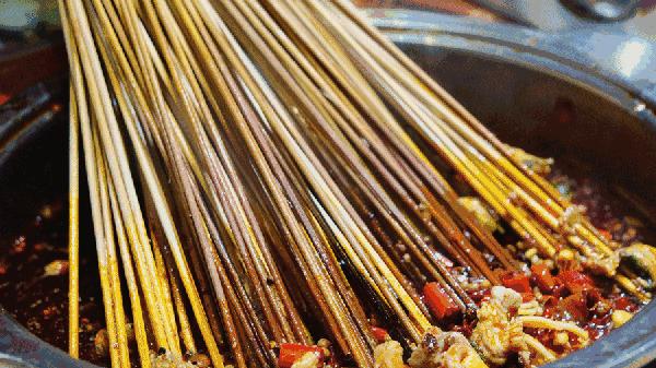 这里你就是王！俭让老妈砂锅串串香后宫佳丽三千，任君宠幸