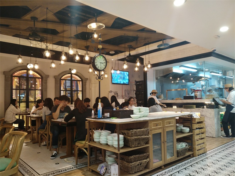 北京西单曾经的时尚地标逛街圣地,北京西单大悦城购物中心