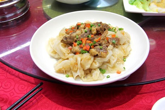 老奶奶都不扶就扶你什么梗,老奶奶不扶就服你下一句