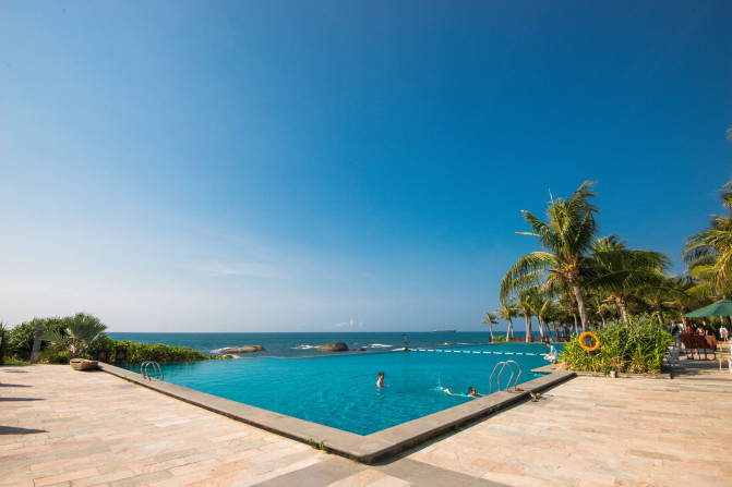 蓝天白云,椰风海韵,去三亚散散心吧