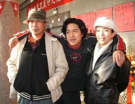 张丰毅与吕丽萍离婚,张丰毅和吕丽萍离婚正确吗