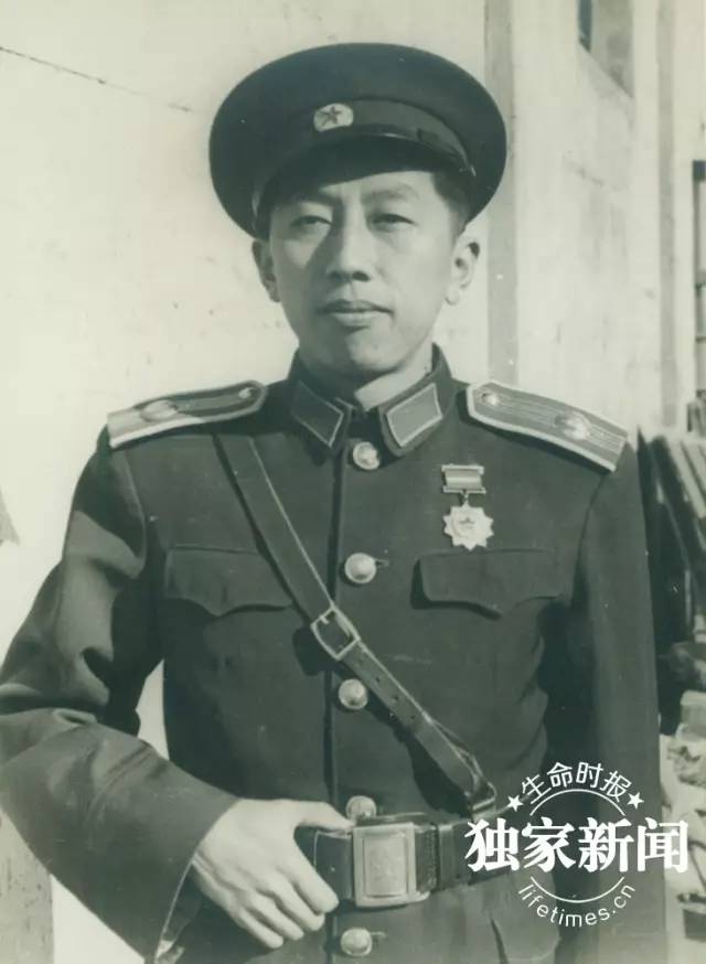 阎老走了,也许你熟悉舞台上的他,却未必了解生活中另一个他