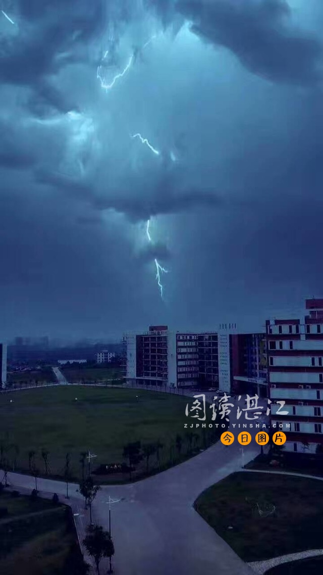 湛江下大暴雨,湛江主城区暴雨