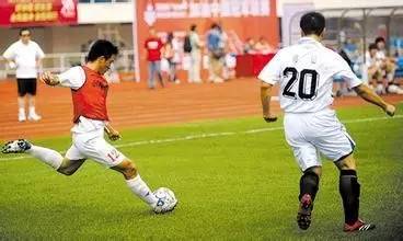 年轻人要听别人建议的金句,年轻人多听一些老前辈的意见