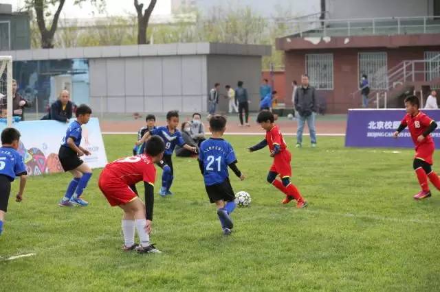 怀揣一个“梦想”，踢出一个未来——《教育面对面》全方位参与北京校园足球公开赛