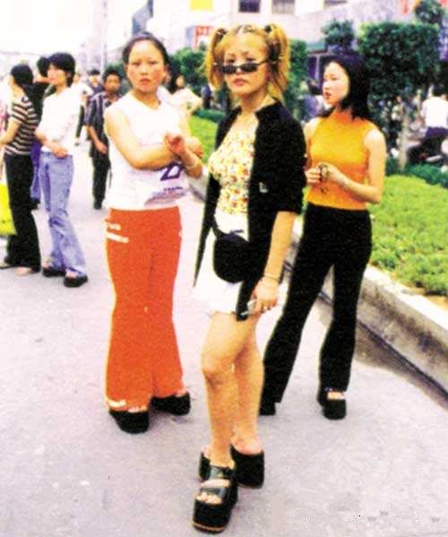 彪马smash platform蕾哈娜 (蕾哈娜彪马鞋男生能穿吗)