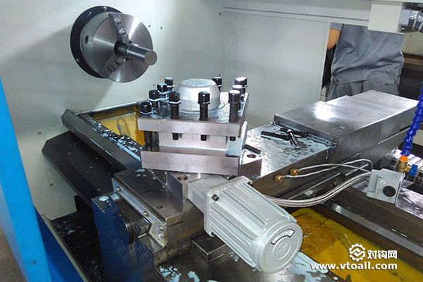 车床新手如何避免撞刀,怎么避免车床中心架擦伤工件