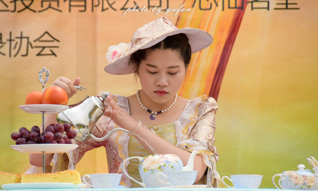 云端上的世外桃源，看看浇灌牛奶和土鸡蛋的有机乌龙茶长成啥样