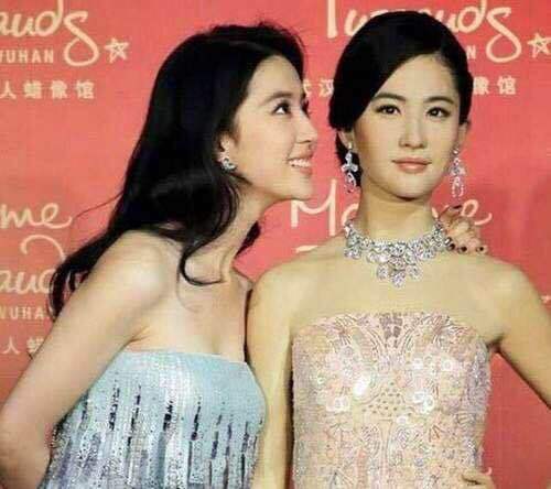 明星蜡像和真人不一样,明星蜡像吓人
