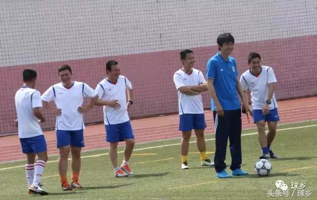 梅州足协教练训练,在梅州找哪位教练学车好