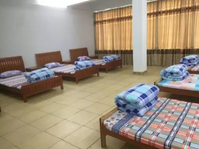 寮犲鐣屽競骞叉椿濂冲伐,婀栧崡寮犲鐣屽競澶滅彮濂冲伐