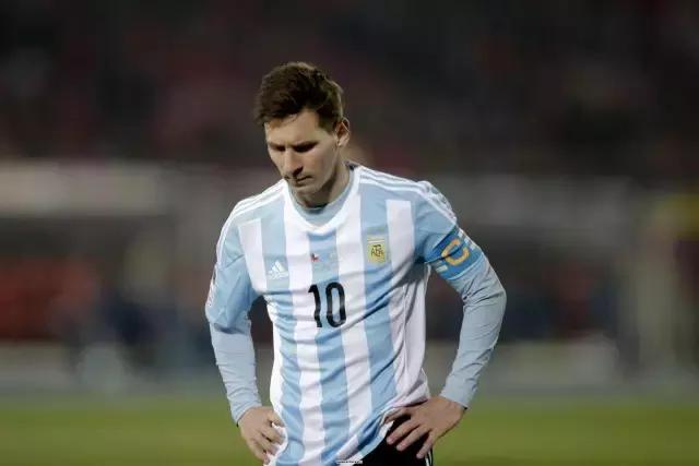 国足虽败犹荣功亏一篑,国足未输过阿根廷