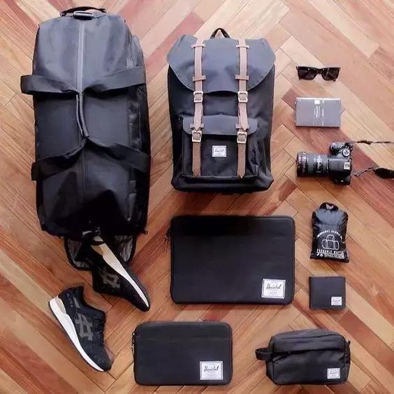 好看的户外双肩背包推荐女,双肩背包时尚潮流洋气