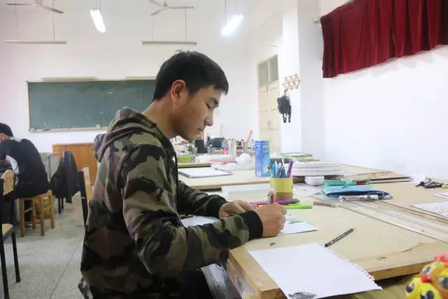 学生画的名画,学霸画名画