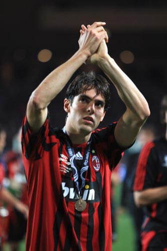 卡卡ac米兰处子秀,卡卡ac米兰庆祝高清壁纸