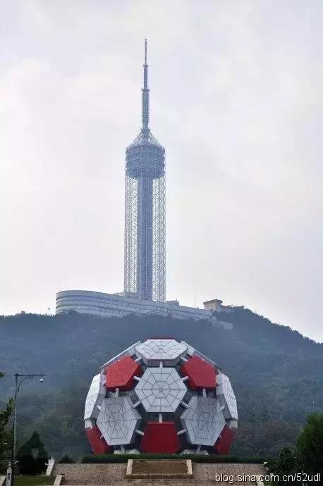 劳动公园大足球内部样子,劳动公园大足球叫什么