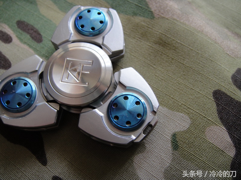 指尖陀螺spinner,handspinner指尖陀螺怎样玩