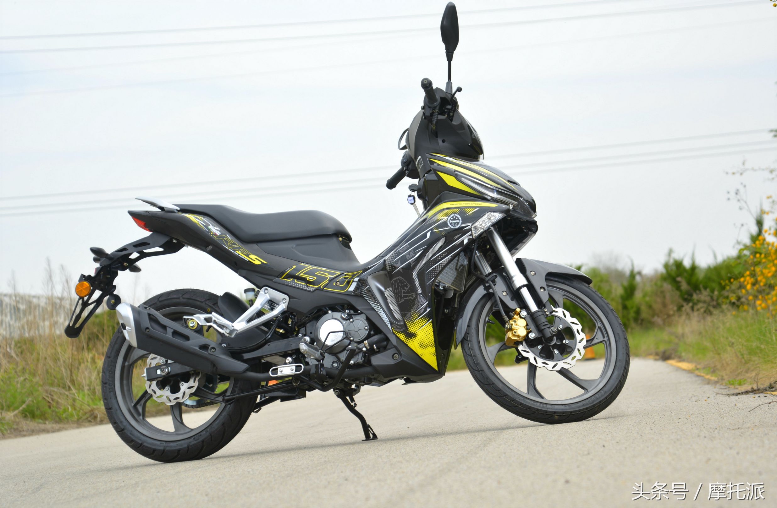 贝纳利2019款rfs150i,贝纳利rfs150i测评