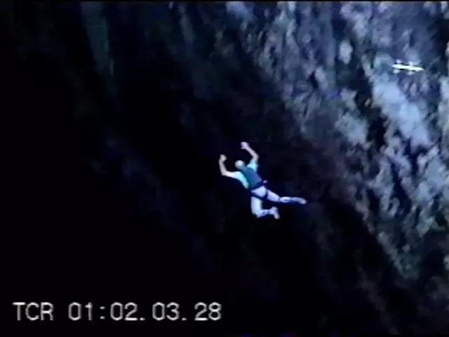 这个闯入过电视剧的UFO颠覆了人类的三观，但真相却简单得可笑