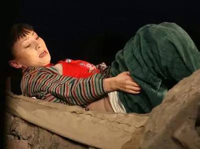 田小娥油泼面视频,油泼面田小娥