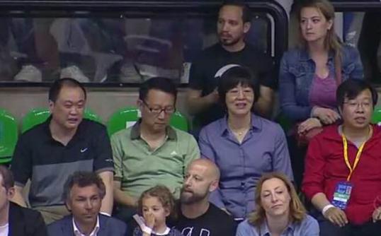 事不过三朱婷夺海外首冠!接班刘翔李娜征服世界一句话感动国人