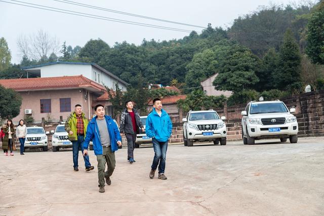 租车自驾游*藏西**，新手该如何抉择？