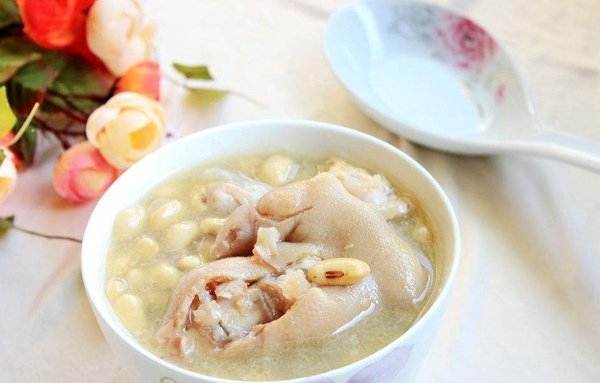 阳虚体质要如何调理？皮肤干燥起皮吃什么好5种食物润肤效果好