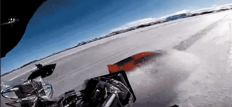 这不是特效，《速8》毁掉了400辆车包括三辆*博兰**基尼