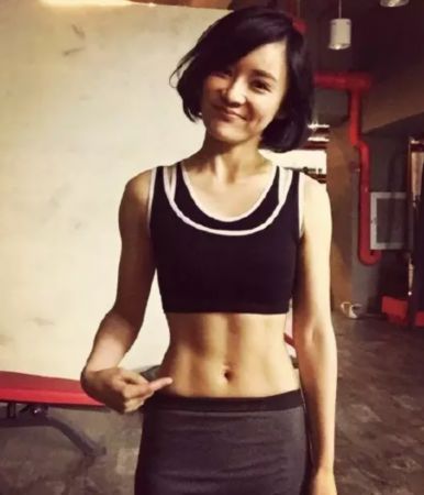 各明星的马甲线,盘点明星马甲线